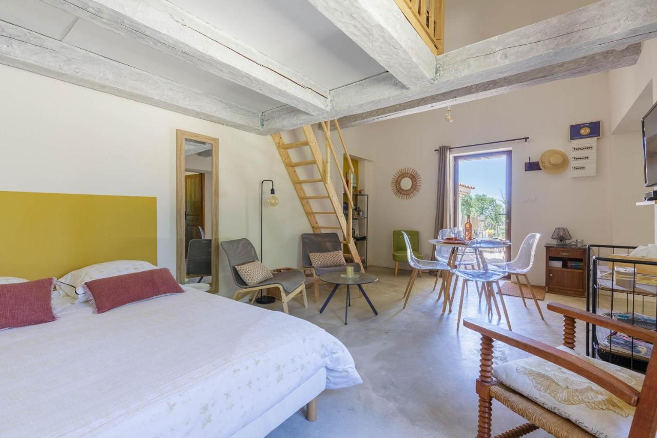 Lodges Park Castellet Provence: Vineyard Gites Near Beaches and F1 Circuit Le Beausset Exterior photo