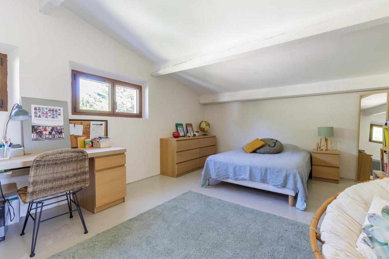 Lodges Park Castellet Provence: Vineyard Gites Near Beaches and F1 Circuit Le Beausset Room photo