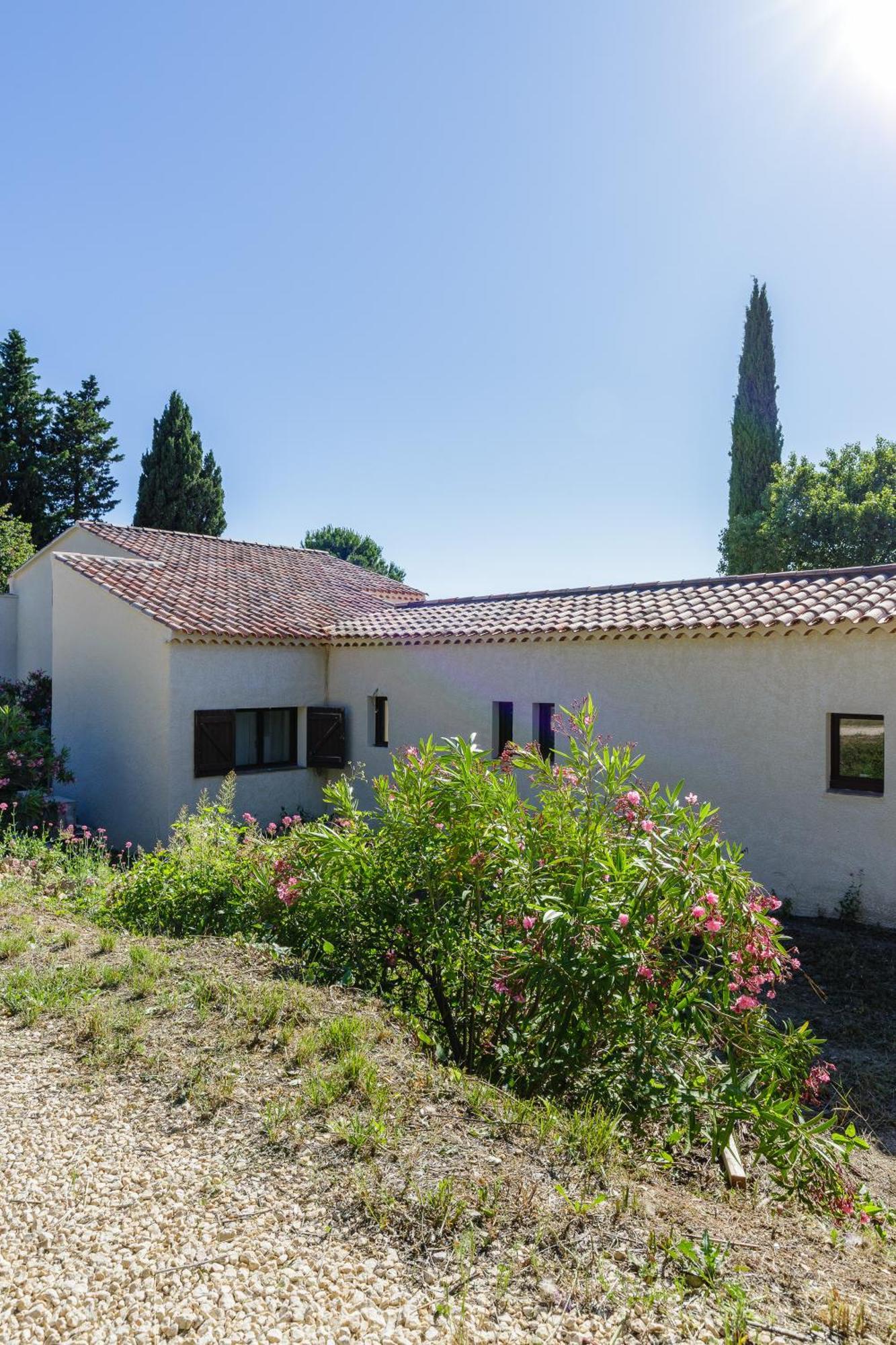 Lodges Park Castellet Provence: Vineyard Gites Near Beaches and F1 Circuit Le Beausset Room photo